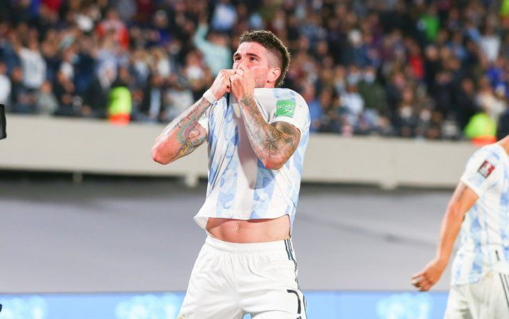 El agradecimiento de los chicos de Deportivo Belgrano para Rodrigo De Paul por invitarlos a ver a la Selección Argentina