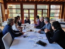 Sin margen para nuevas medidas de alivio ni para perder más votos, Macri estrena ministro de Hacienda