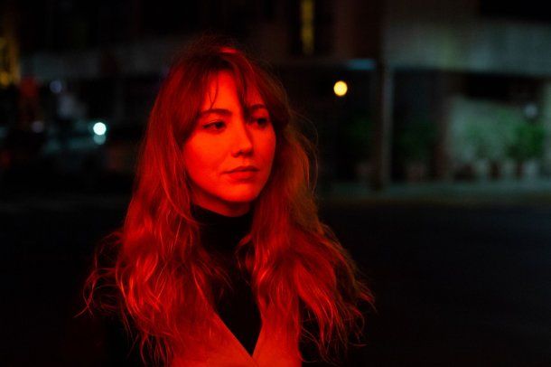 Delfi Campos celebra el aniversario de su disco Películas perdidas con un gran show: Es puro disfrute