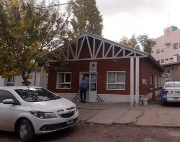 Un hombre baleó a dos jóvenes que orinaron el paredón de su casa