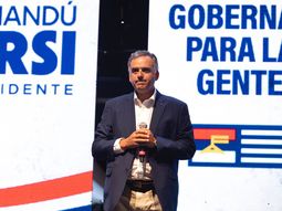 Yamandú Orsi criticó la política económica del gobierno en un acto partidario en Rocha. Yamandú Orsi criticó la política económica del gobierno en un acto partidario en Rocha.