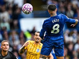 Video: el gol de cabeza de Enzo Fernández en el partido entre Chelsea y Brighton