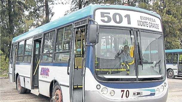 Paro en tres líneas de colectivos por el asalto a un chofer en Monte Grande