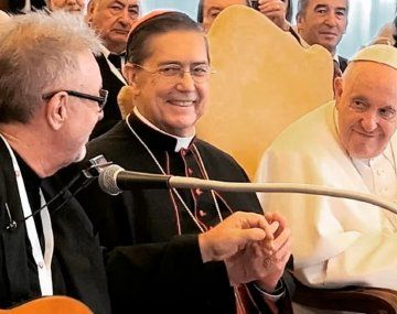 León Gieco cantó Solo le pido a Dios en el Vaticano e hizo emocionar al papa Francisco