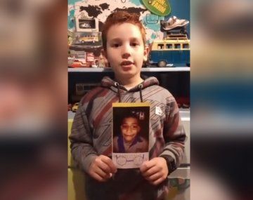 Un nene hizo una campaña para comprarle anteojos a su amigo