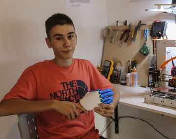 ¡Ejemplo! Desarrolla prótesis de manos en impresoras 3D y las ofrece gratis
