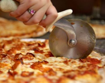 Matemáticos dan con la forma perfecta de cortar una pizza