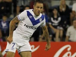 El jugador llega con el pase en su poder tras su paso por Vélez