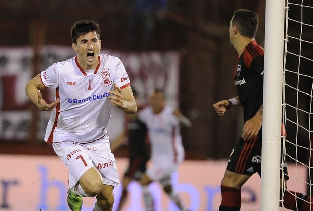 Pussetto celebra el gol de la victoria