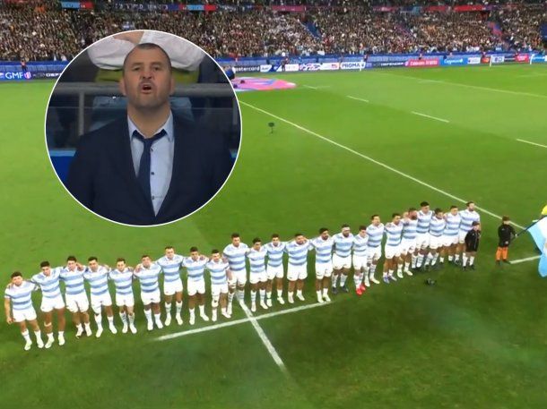 La emoción del técnico australiano de Los Pumas durante el himno argentino