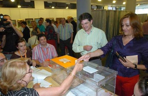 Arrancaron las elecciones presidenciales: los argentinos ya votan en España y Sudáfrica