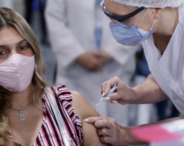 Desde el sábado en la provincia de Buenos Aires se podrán vacunar sin turno mayores de 55 años