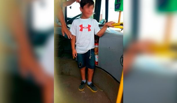 La Plata: un nene fue olvidado por sus padres en un colectivo