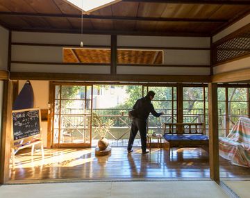 Airbnb sufre restricciones en Japón