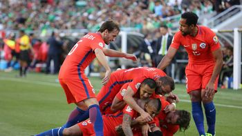 baile historico: chile le metio 7 goles a mexico y jugara con colombia baile historico: chile le metio 7 goles a mexico y jugara con colombia