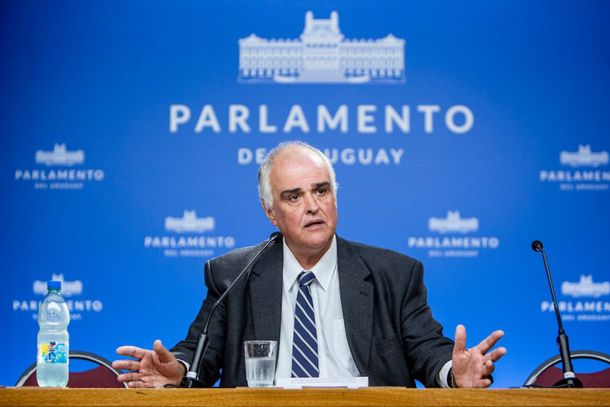 El Senado uruguayo tratará el desafuero de Gustavo Penadés.