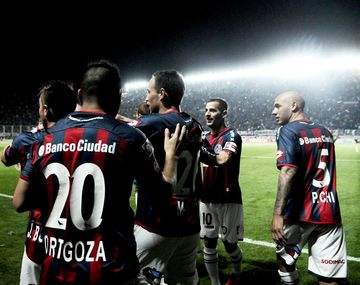 San Lorenzo goleó y sueña con su primera Libertadores