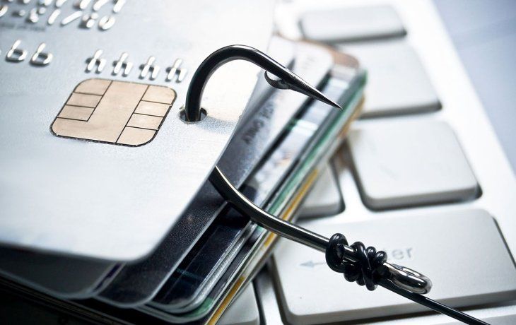 Boedo: una docente estafó a sus colegas por más de $3 millones y escapó a Europa