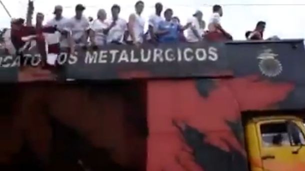 VIDEO: una protesta de obreros que terminó en tragedia en Brasil