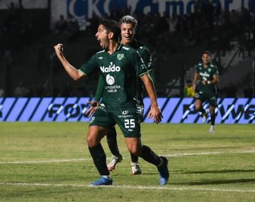 Sarmiento se impuso ante Arsenal y se despega del fondo