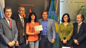 la nena trans de 6 anos ya cuenta con su nuevo dni la nena trans de 6 anos ya cuenta con su nuevo dni