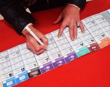 Se vota con la Boleta Única de Papel.