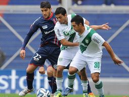 banfield sorprendio al ciclon y logro su primera victoria en el campeonato banfield sorprendio al ciclon y logro su primera victoria en el campeonato