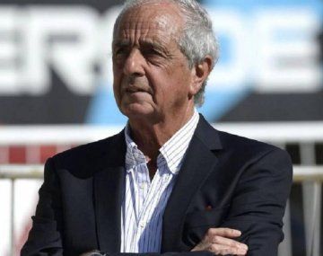 DOnofrio: Macri quiere que se juegue el partido en el Monumental