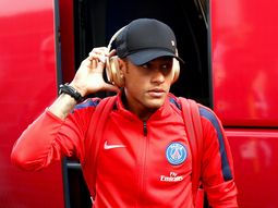 neymar viajo a brasil de urgencia y pidio licencia en el psg por un asunto familiar neymar viajo a brasil de urgencia y pidio licencia en el psg por un asunto familiar