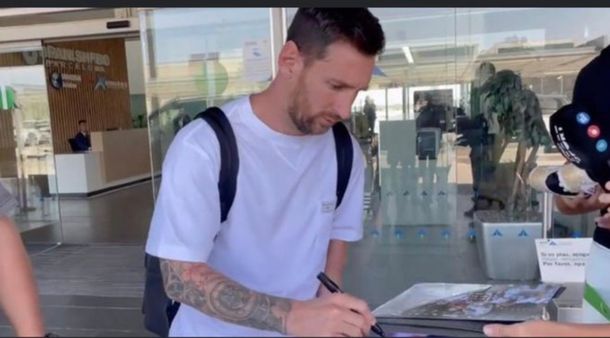 Lionel Messi viajó a Barcelona luego del gran arranque del PSG