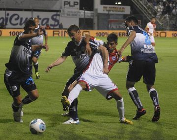 Gimnasia y Argentinos igualaron en el arranque de la 16° fecha