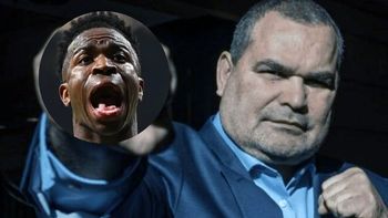 Chilavert volvió a justificar el racismo en los estadios de España
