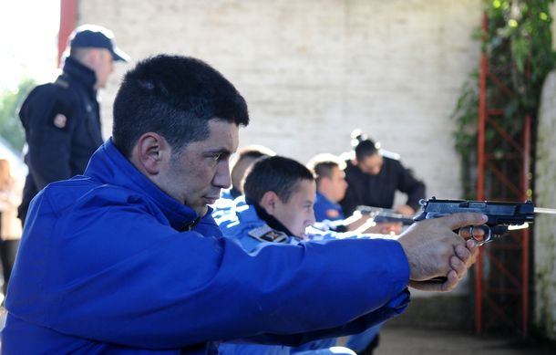 Bochazo en la Bonaerense: mandaron de vuelta al colegio a los cadetes