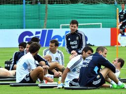 con messi, la seleccion se entreno pensando en rumania con messi, la seleccion se entreno pensando en rumania