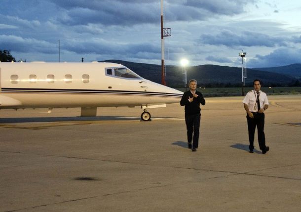 Denuncian que Macri quiso comprar las fotos de su llegada a Bariloche