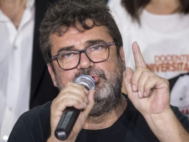 Despiden los restos de Beto Pianelli en la sede de los Metrodelegados