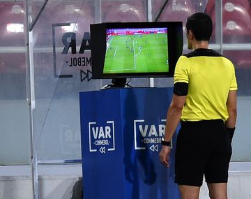 La Liga Profesional de Fútbol y una importante decisión sobre el VAR
