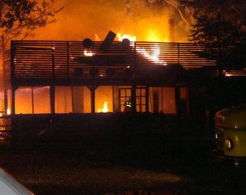 Feroz incendio en el boliche La Bianca de La Plata