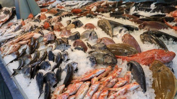 El truco para cocinar pescado y que sea riquísimo