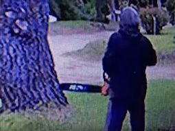 panico en pinamar por un hombre que ataca casas con una motosierra panico en pinamar por un hombre que ataca casas con una motosierra