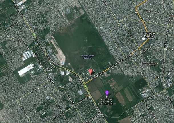 Cayó avioneta en la Universidad de Lomas de Zamora: cuatro muertos