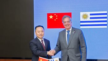 El titular del MGAP, Fernando Mattos, continúa las negociaciones en China para aumentar las cuotas de exportación uruguaya. El titular del MGAP, Fernando Mattos, continúa las negociaciones en China para aumentar las cuotas de exportación uruguaya.