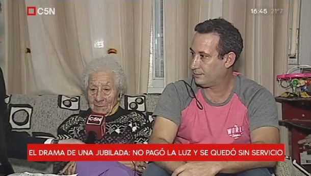 Eva vive sola y recibió una factura de $26 mil de Edenor