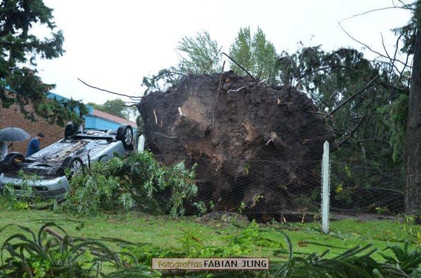 Feroz temporal de lluvia y viento en Entre Ríos