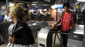 tras el paro, se reanudo el servicio de la linea b de subte tras el paro, se reanudo el servicio de la linea b de subte