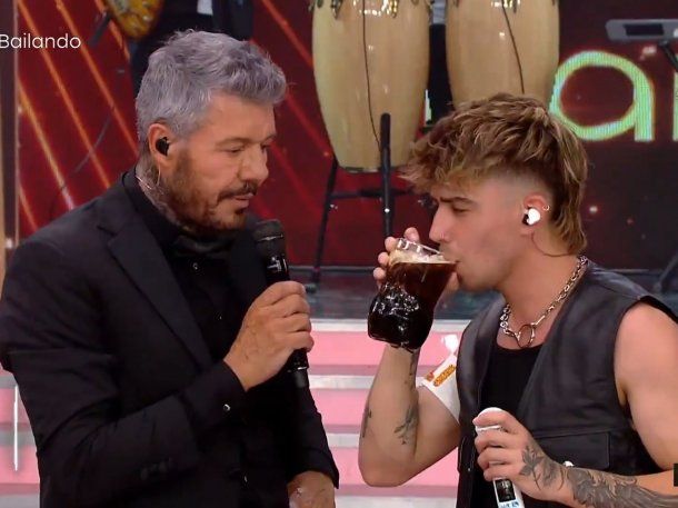 Marcelo Tinelli le armó un fernet a Luck Ra en la final de Bailando 2023