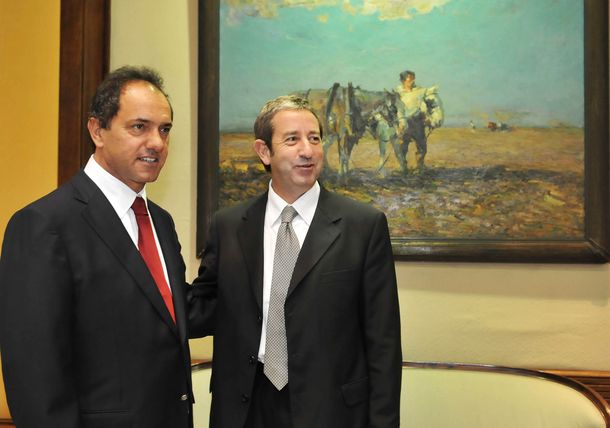 El gobernador Scioli recibió a Cobos en Villa La Ñata