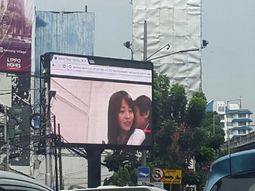 escandalo por un video porno proyectado en un cartel publicitario escandalo por un video porno proyectado en un cartel publicitario