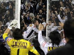 velez-all boys, suspendido por incidentes en la tribuna