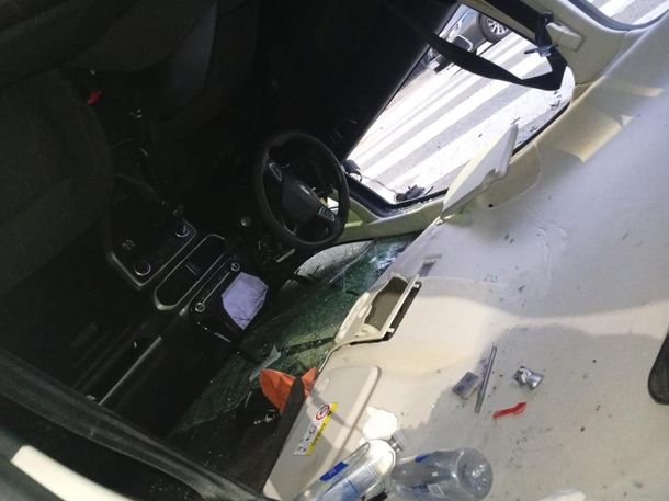 La camioneta quedó dada vuelta y sin los airbags activados La camioneta quedó dada vuelta y sin los airbags activados